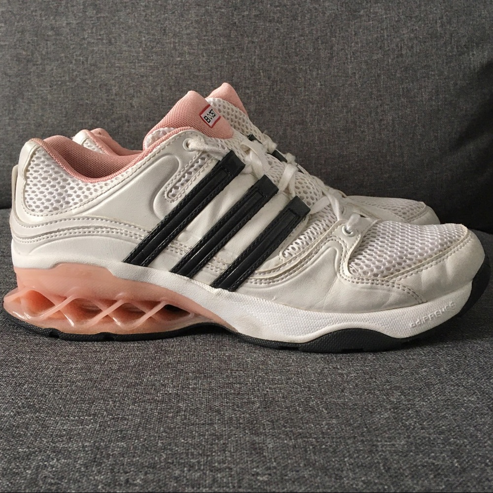⬇️💲 ADIDAS Size 7 Boost Adiprene Running Shoes